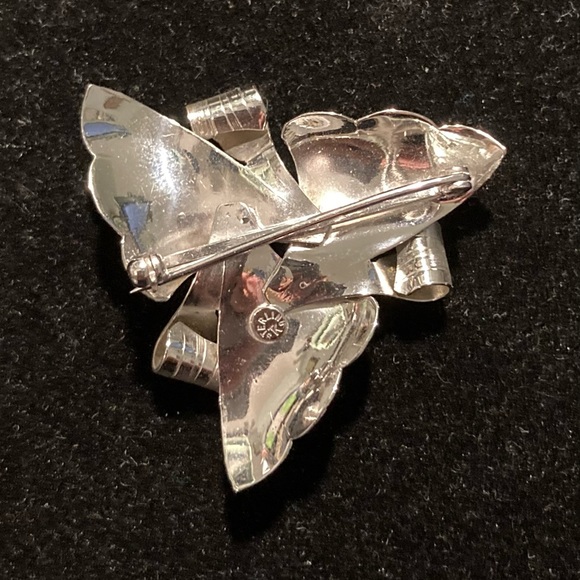 Tru-Kay Vintage Brushed Sterling Silver Petal Brooch and Clip Earring Set - Picture 7 of 9